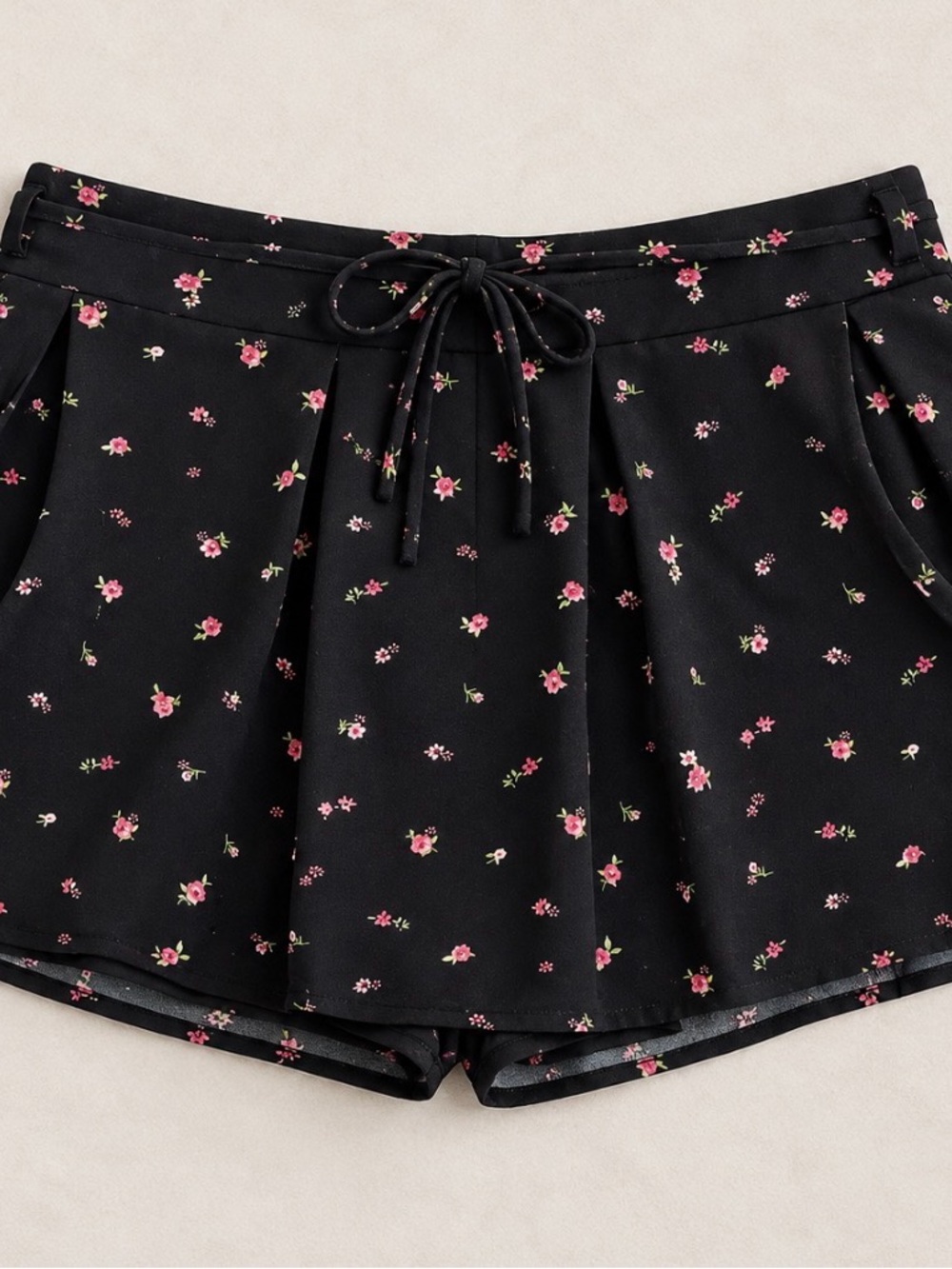 Floral Tie-Waist Black Women's Shorts